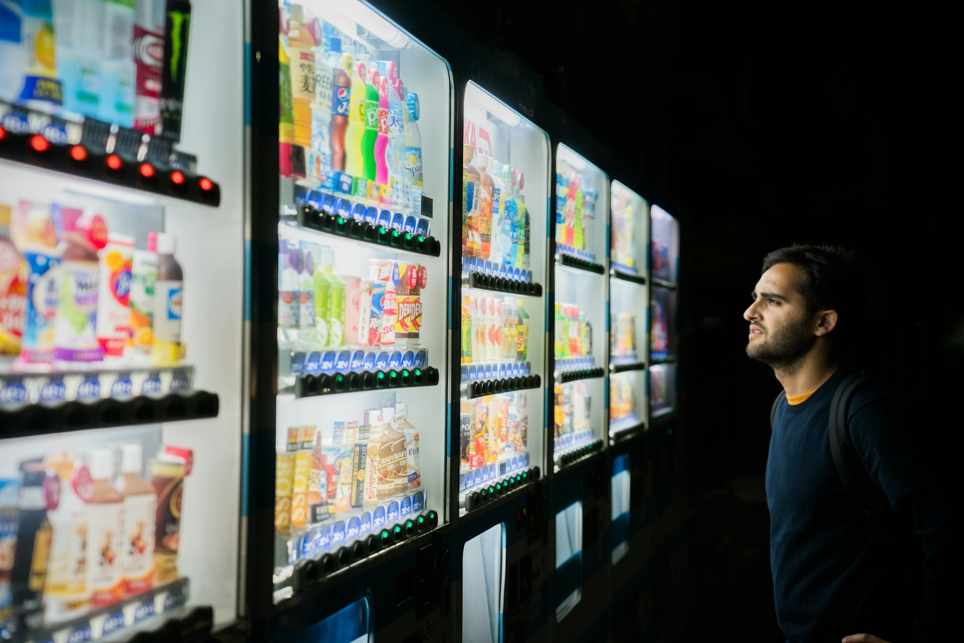 Why More Workplaces Are Switching to Cashless Vending in 2025